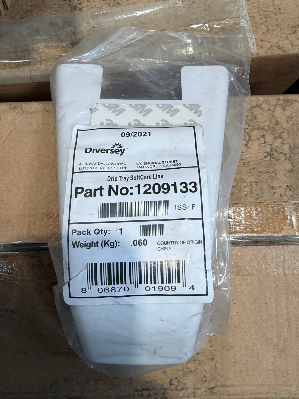 Diversey Drip Tray SoftCare Line 1209133 in its bag with label – actual stock