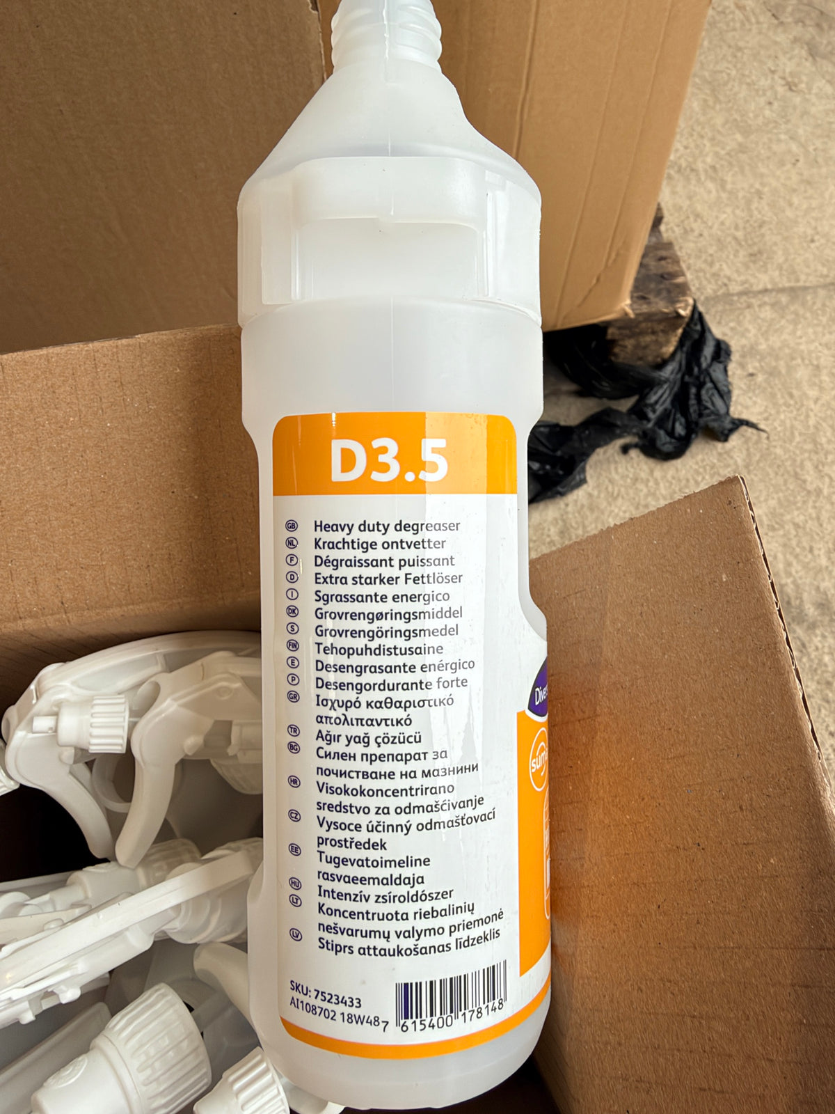 Suma D3.5 bottle back label with SKU 7523433