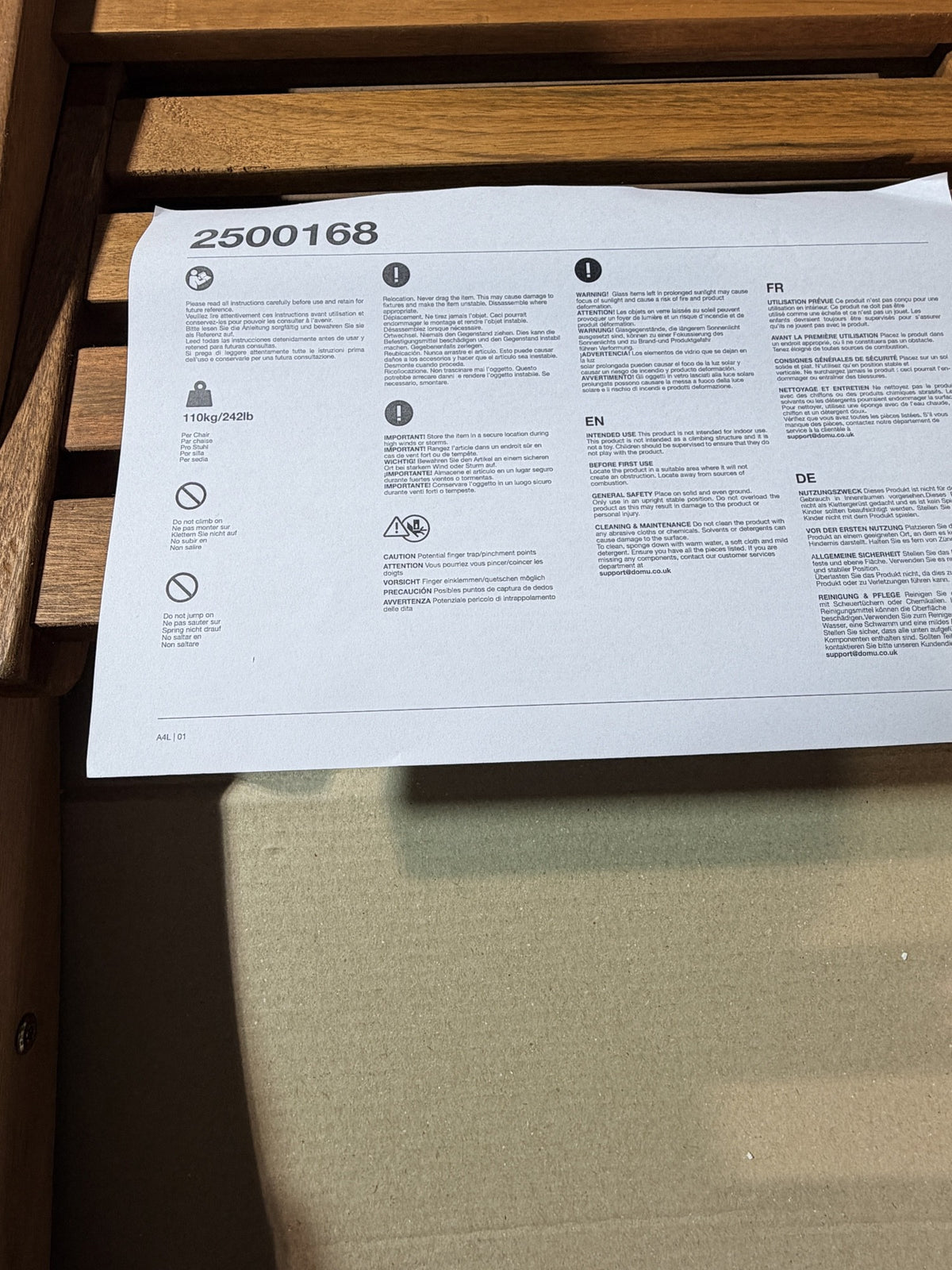 Wooden folding garden chairs – box of 4 – actual stock photo 4