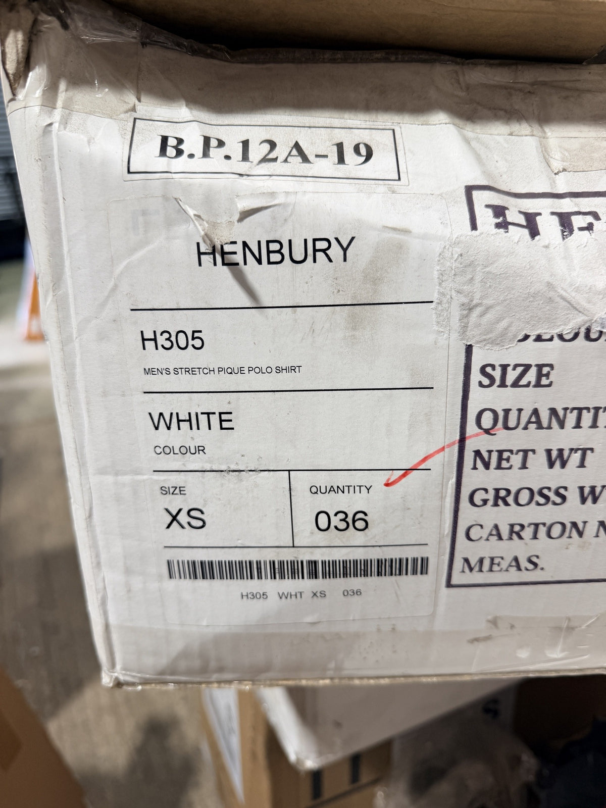 Henbury carton label – H305 White, XS – actual stock