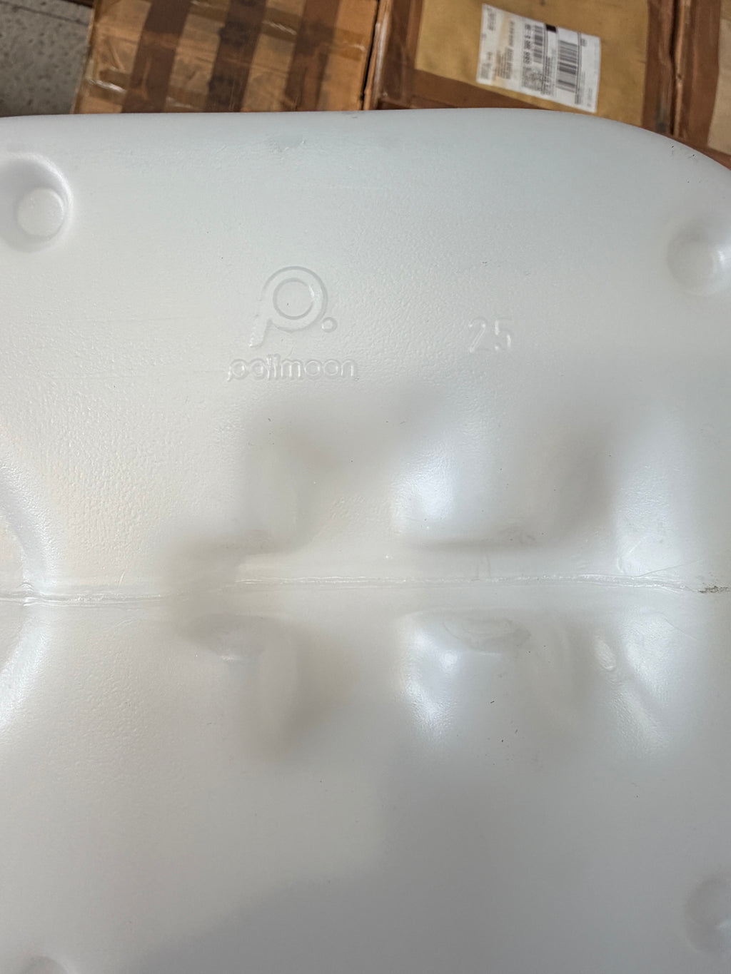 20L jerry can base – moulded maker mark