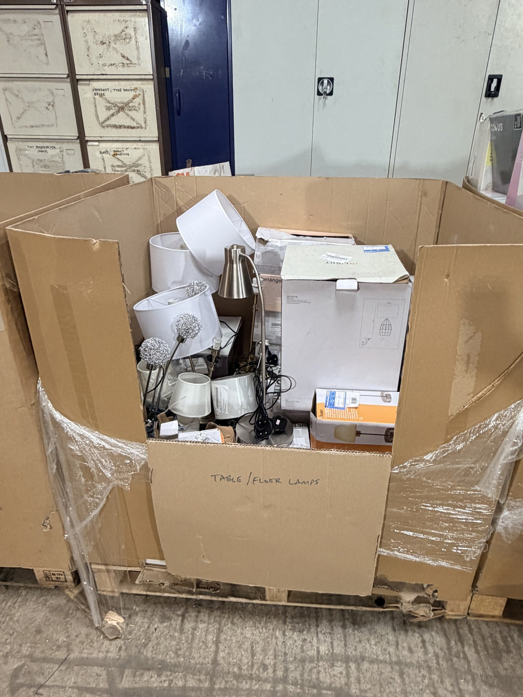 B&Q Customer Returns Pallet – Table & Floor Lamps – actual stock photo 3