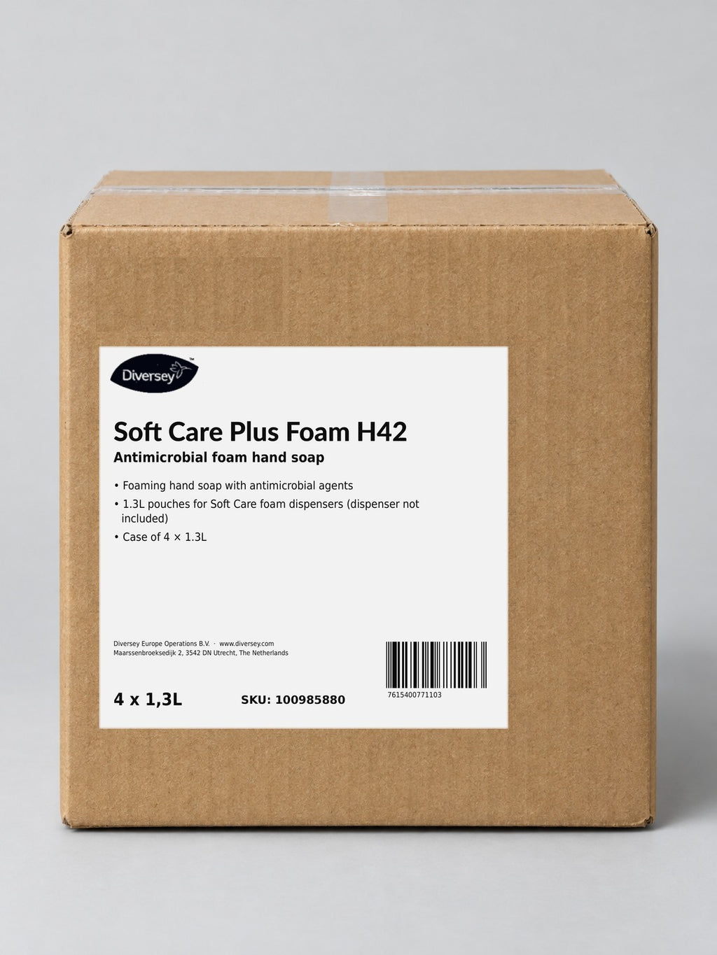 Diversey Soft Care Plus Foam H42 Foaming Hand Soap 4 × 1.3L – studio image of the case