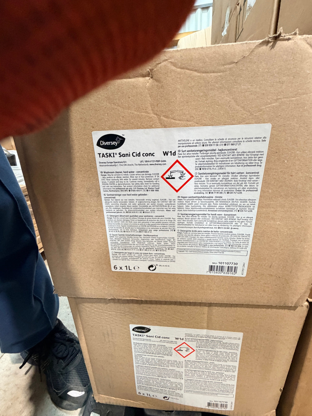 Case label – TASKI Sani Cid conc W1d 6 x 1L, SKU 101107730