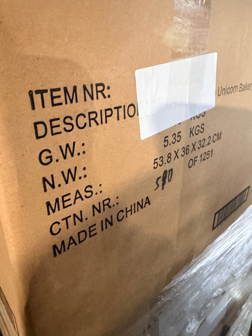 Carton details – 5.35kg net, 53.8 x 36 x 32.2cm