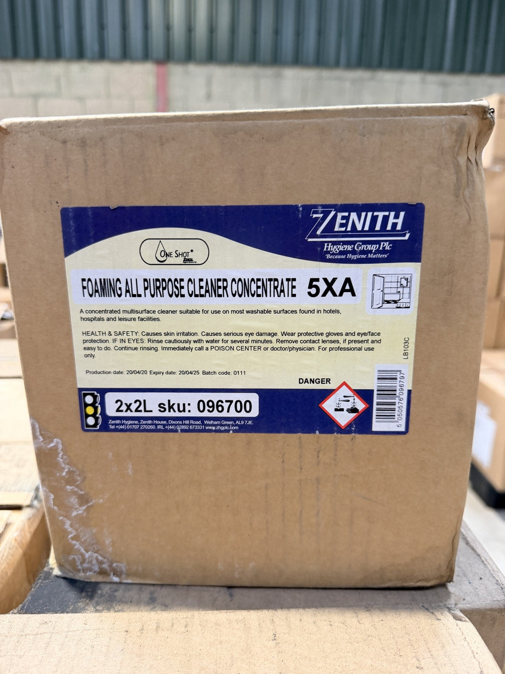 Zenith 5XA Foaming All Purpose Cleaner Concentrate – actual stock photo 1